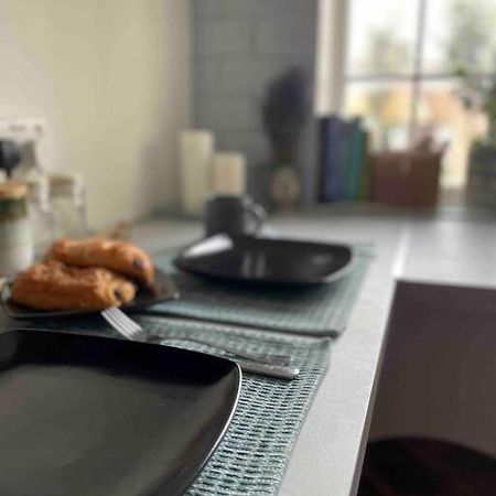 One Bedroom Putney Village Flat لندن المظهر الخارجي الصورة