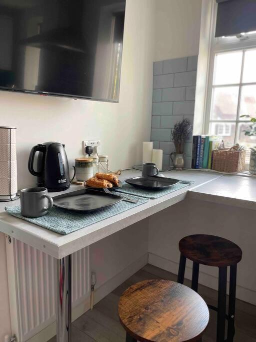 One Bedroom Putney Village Flat لندن المظهر الخارجي الصورة