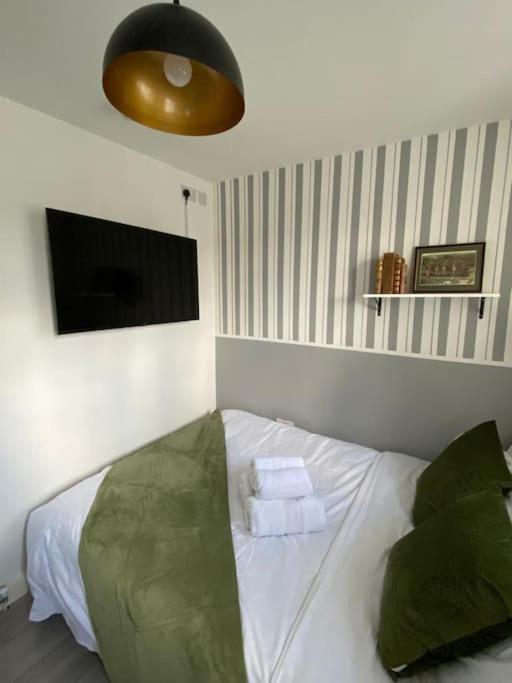 One Bedroom Putney Village Flat لندن المظهر الخارجي الصورة
